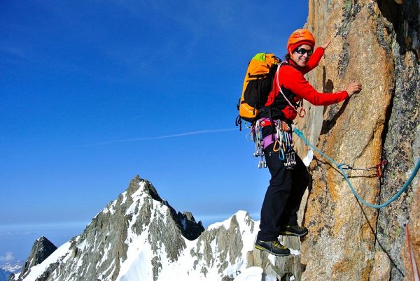 3-Dossier-Marion-Poitevin-pilier-rouge-photo-de-Fabien-Dugit.jpg